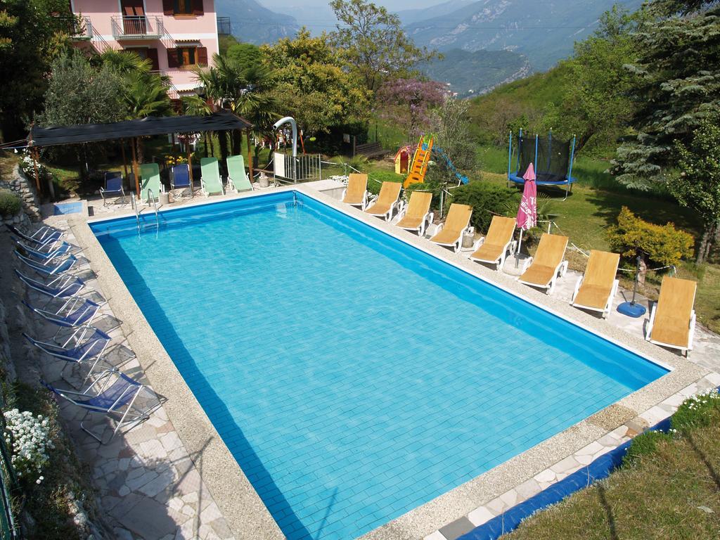 Hotel Rosalpina Riva del Garda Exterior photo